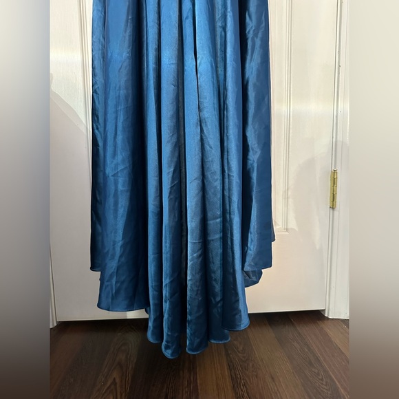 Cinderella Divine Dress (XS) - Picture 9 of 17